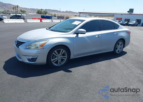 2013 Nissan Altima 3.5 Sv z USA, uszkodzony, nr VIN 1N4BL3AP9DN455814